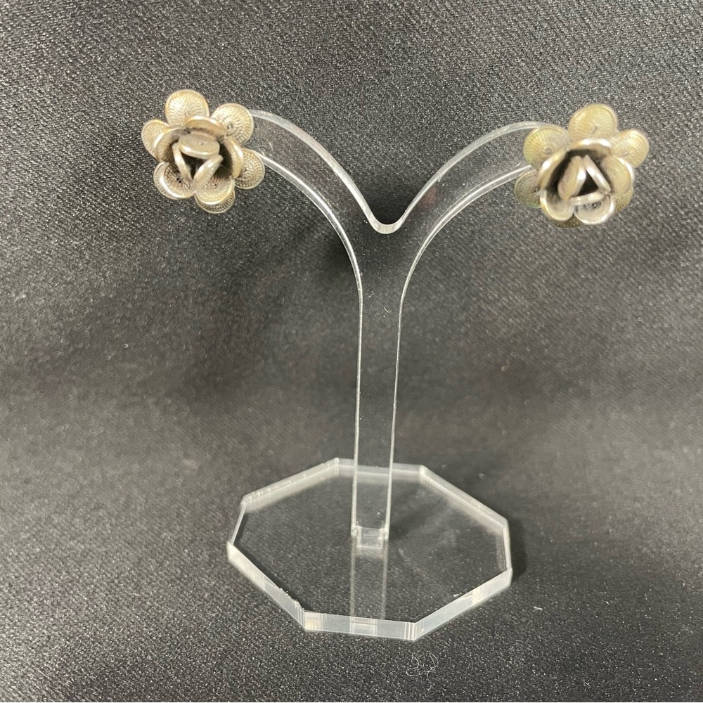 Vintage Vivah 925  Silver Flower Stud Earrings